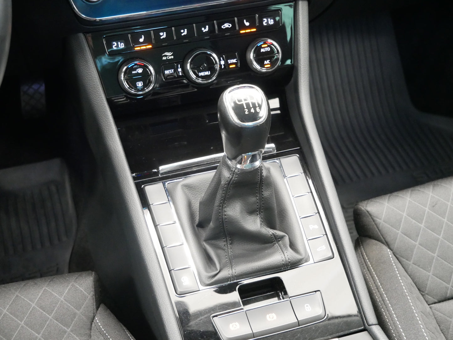 Škoda Superb 2.0 TDI 110 kW Style