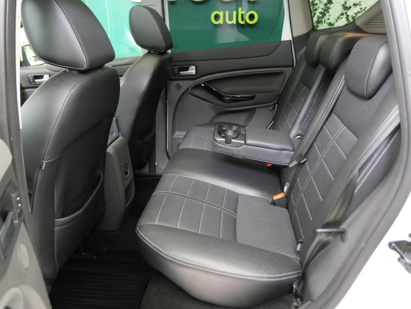 Ford Kuga 2.0 TDCI 103 kW Titanium