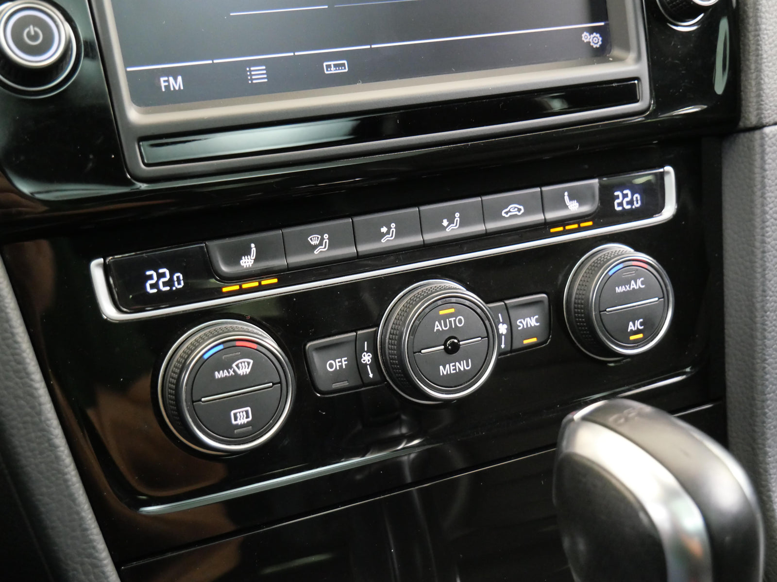 Volkswagen Golf 2.0 TSI 221 kW 4Motion "R" – foto 23