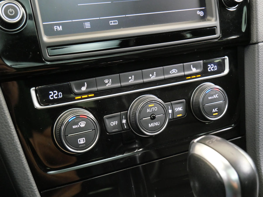Volkswagen Golf 2.0 TSI 221 kW 4Motion "R" – foto 23