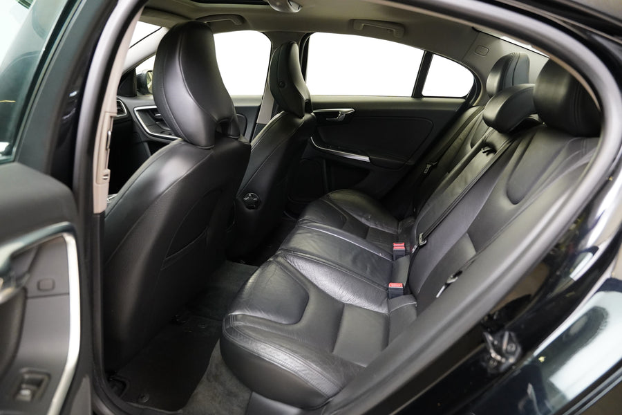 Volvo S60 2.4 D5 151 kW – foto 24