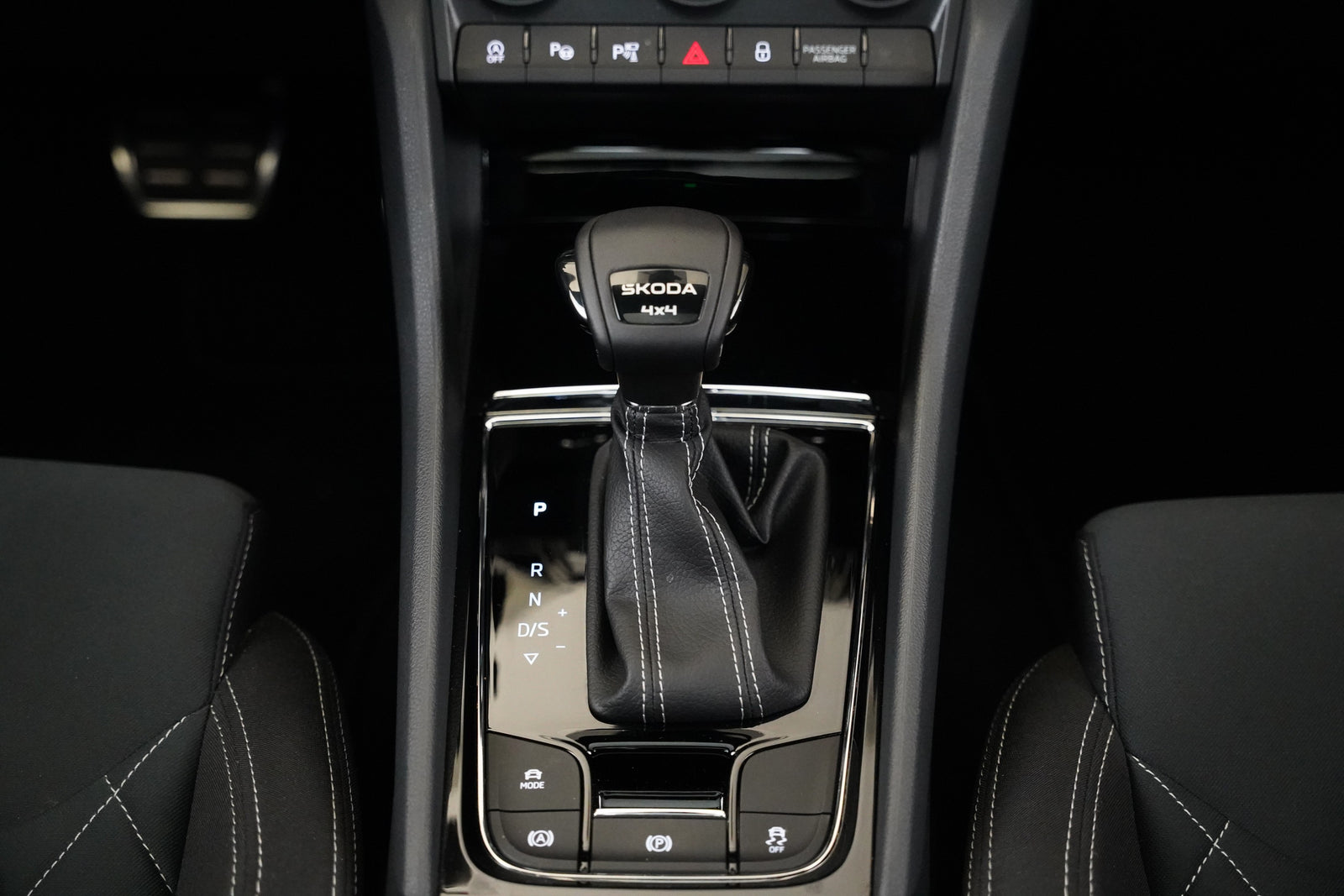 Škoda Karoq 2,0 TDI 110 kW 4x4 Sportline – foto 24