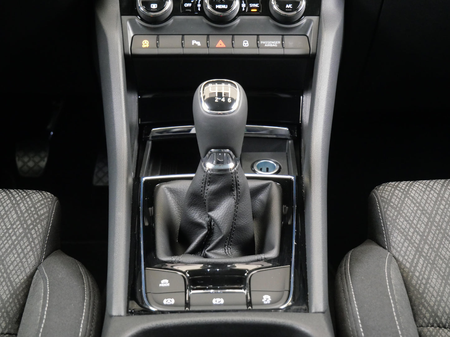 Škoda Karoq 1.5 TSI 110 kW Top Selection