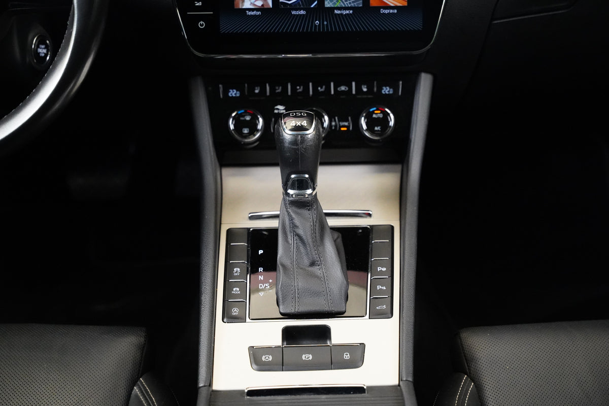 Škoda Superb 2.0 TDI 140 kW 4x4 L&K – foto 24