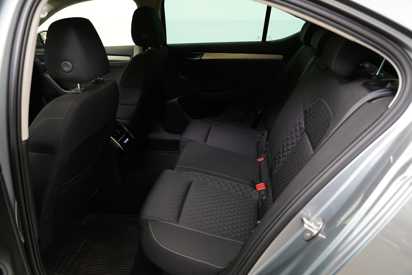 Škoda Superb 2.0 TDI 110 kW Ambition Plus