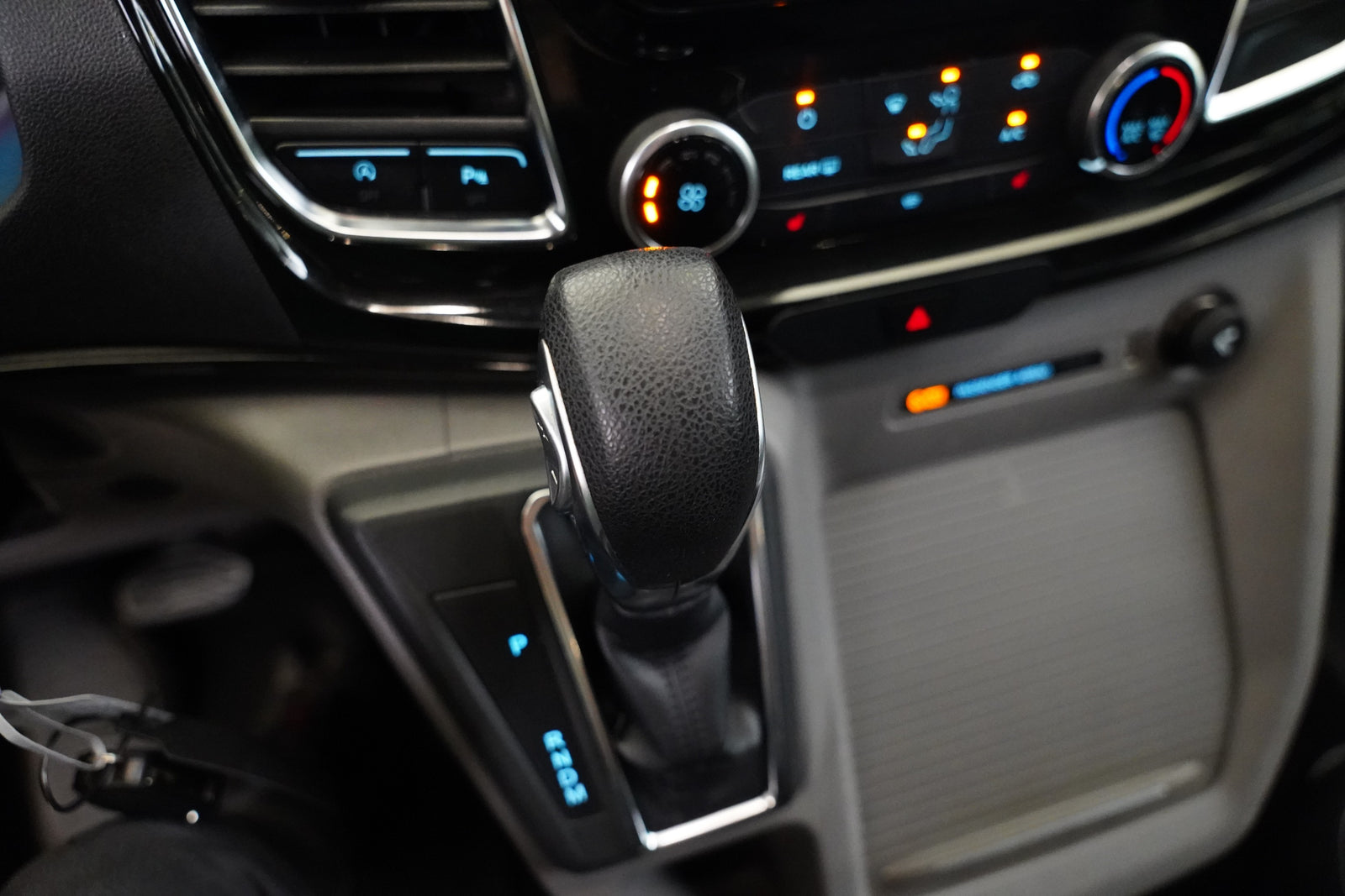 Ford Tourneo Custom 2.0 TDCi 125 kW Sport L1 – foto 24
