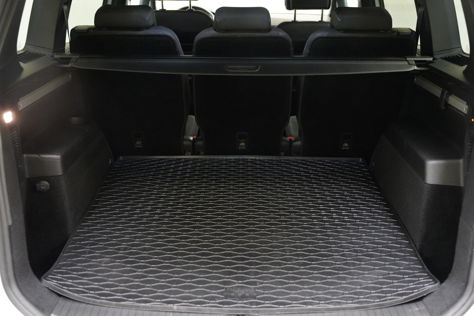 Volkswagen Touran 1.4 TDI 110 kW R-Line – foto 24