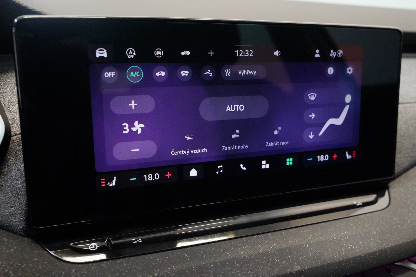 Škoda Octavia 2.0 TDI 110 kW Top Selection – foto 24