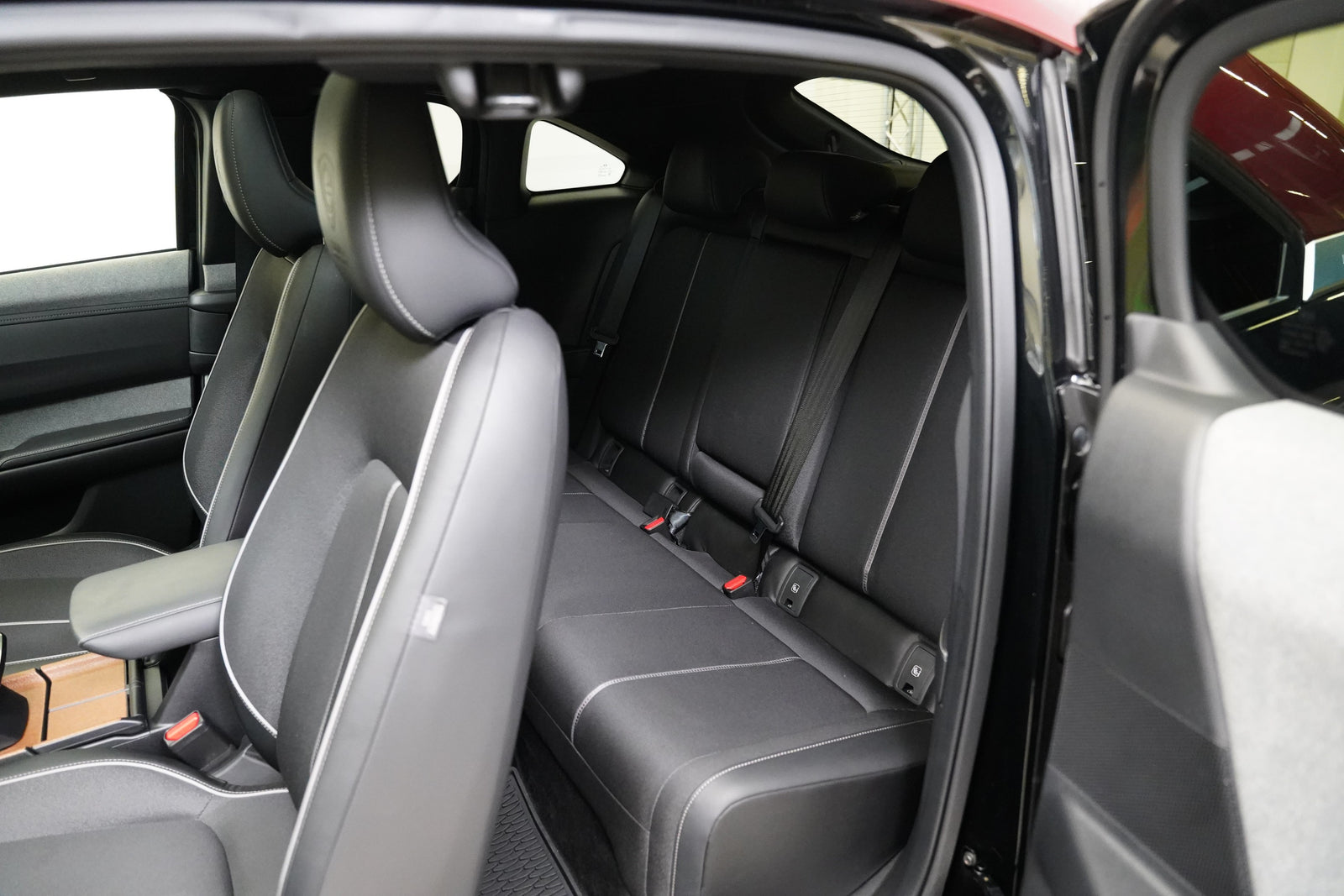 Mazda MX-30 e-Skyactiv 125 kW AT Edition-R – foto 24