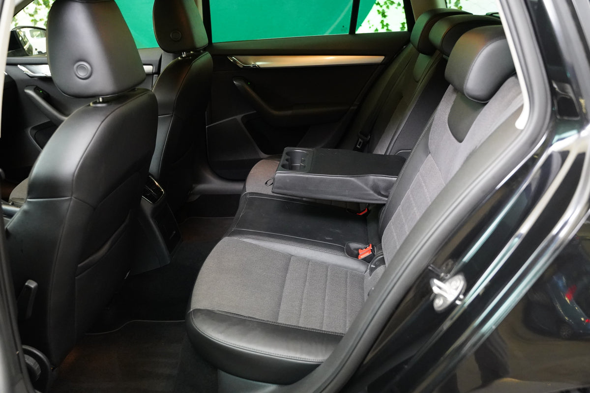 Škoda Octavia 2.0 TDI 110 kW DSG Elegance – foto 24