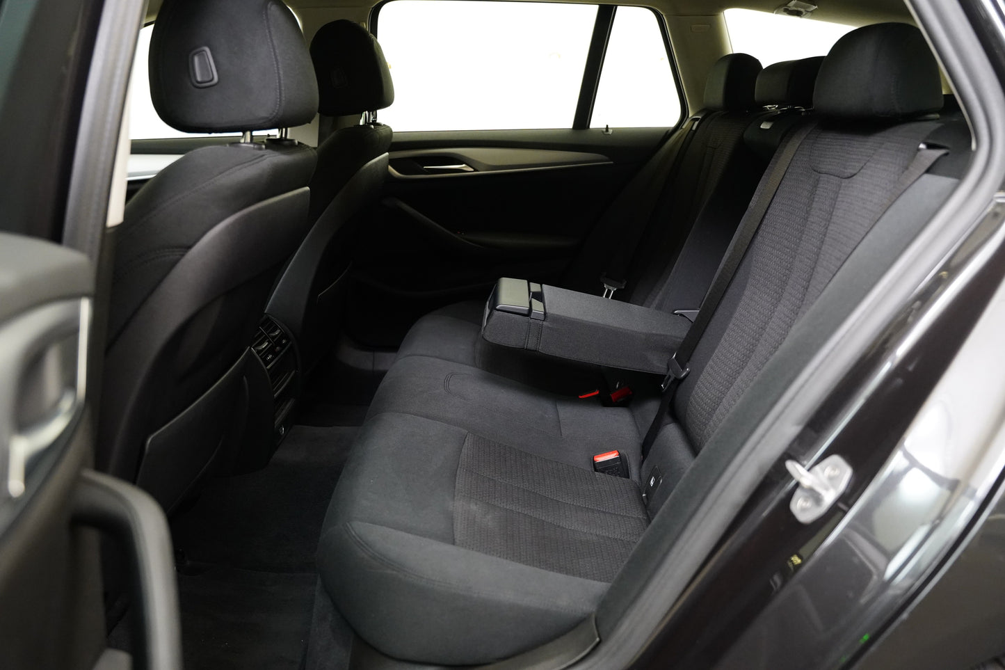 BMW 5 Series 520d xDrive 140 kW