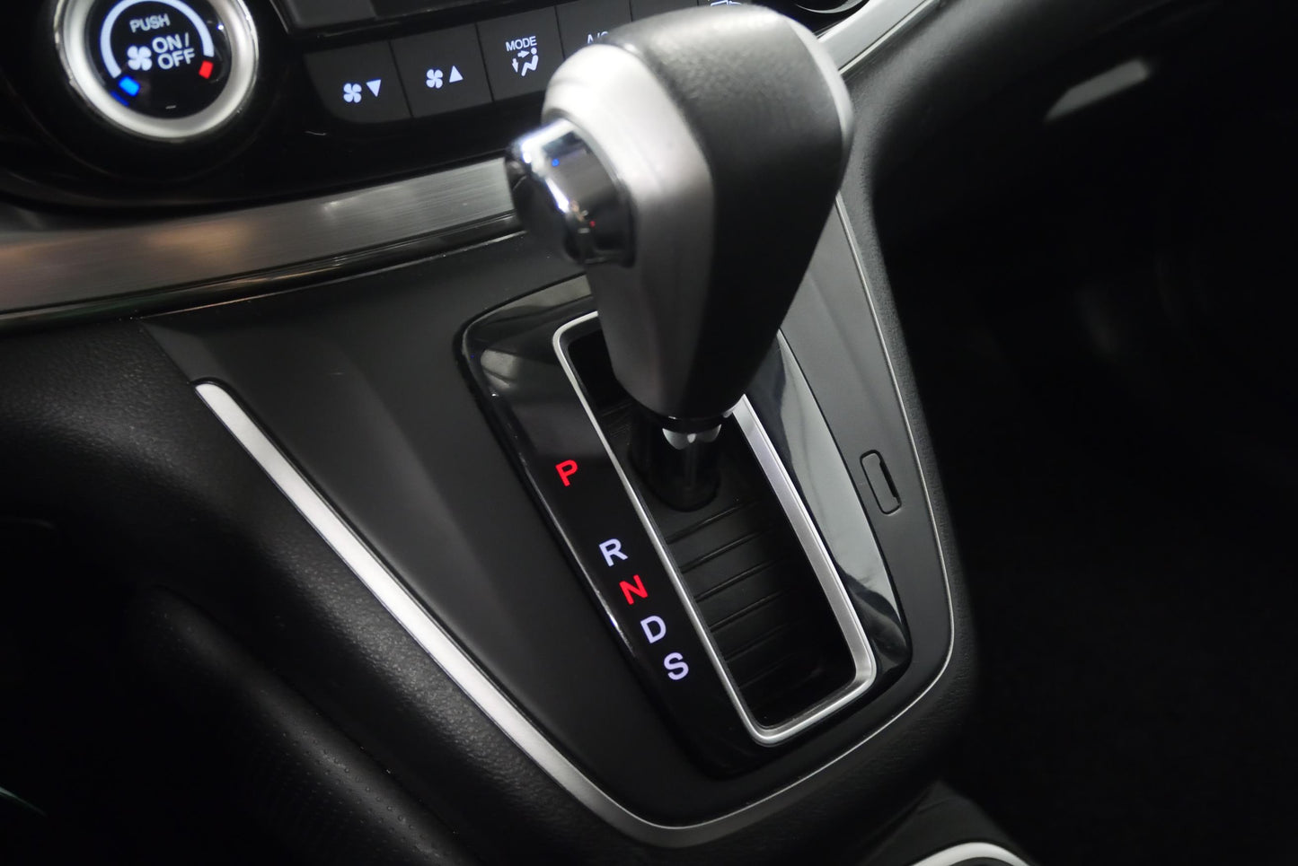 Honda CR-V 2.0i 114 kW