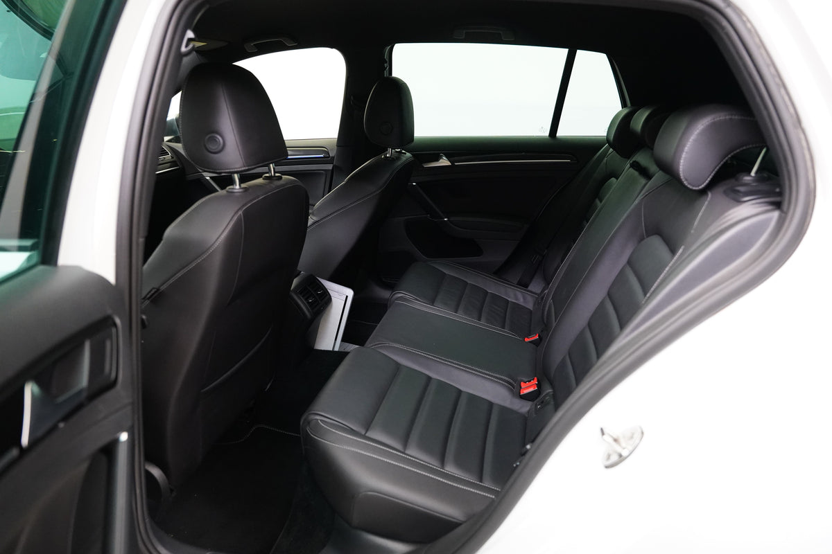 Volkswagen Golf 2.0 TSI 221 kW 4Motion R