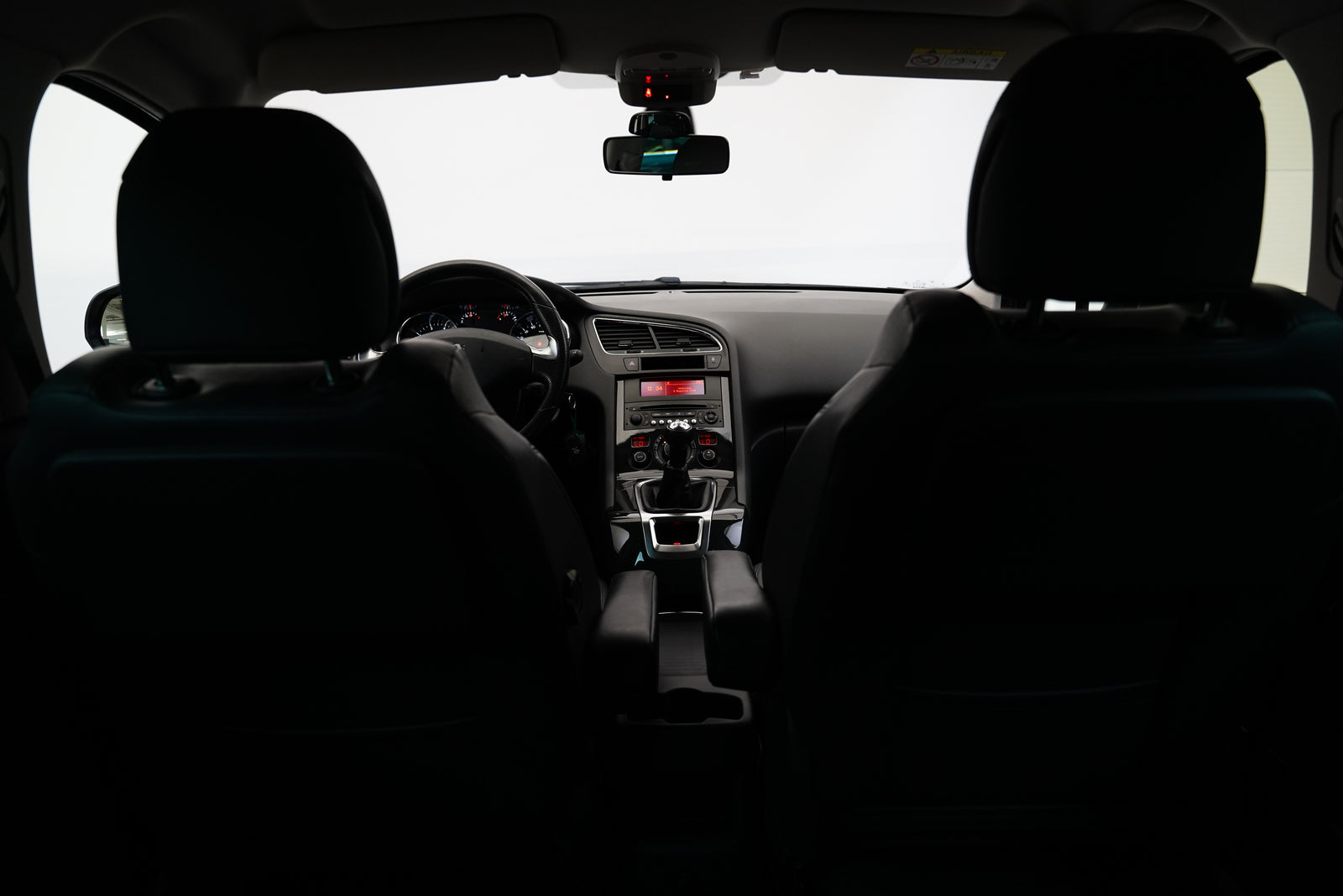 Peugeot 5008 1.6 i 88 kW Active – foto 24