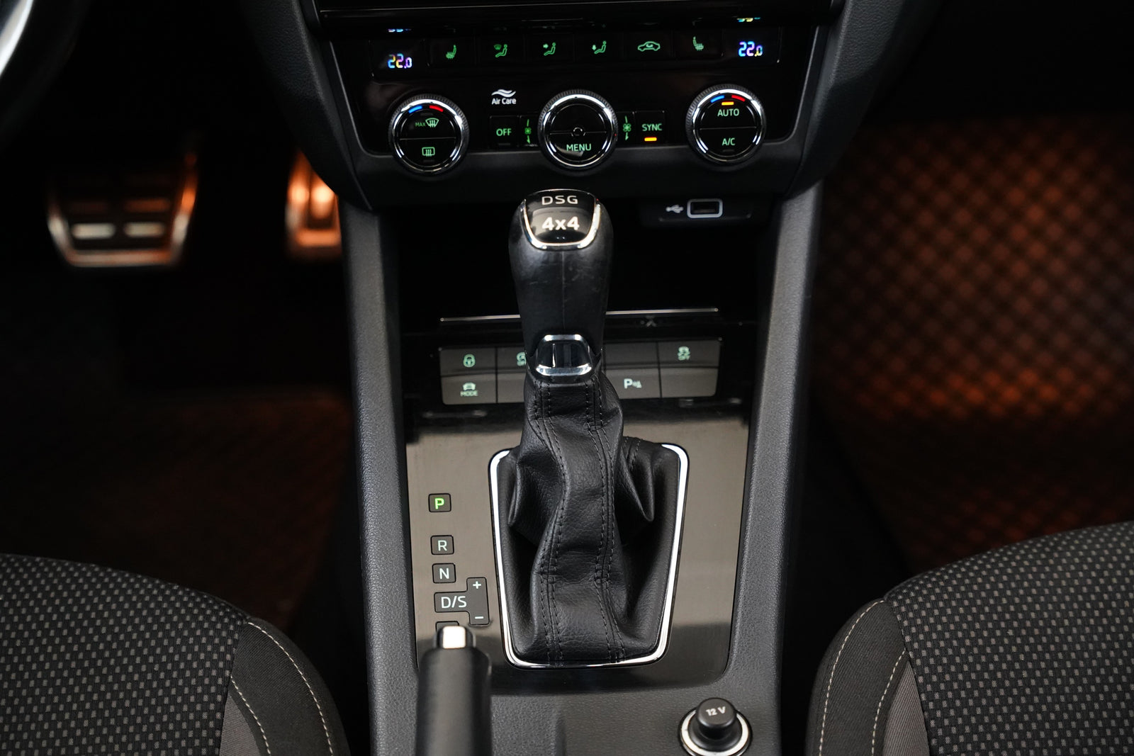 Škoda Octavia 2.0 TDI 135 kW DSG 4x4 Scout – foto 24