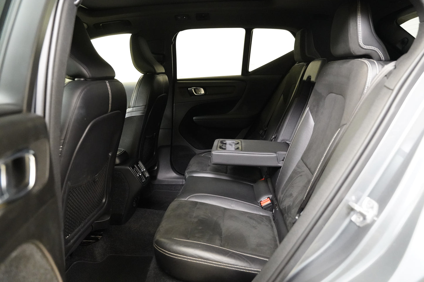 Volvo XC40 2.0 D 140 kW R-design AWD