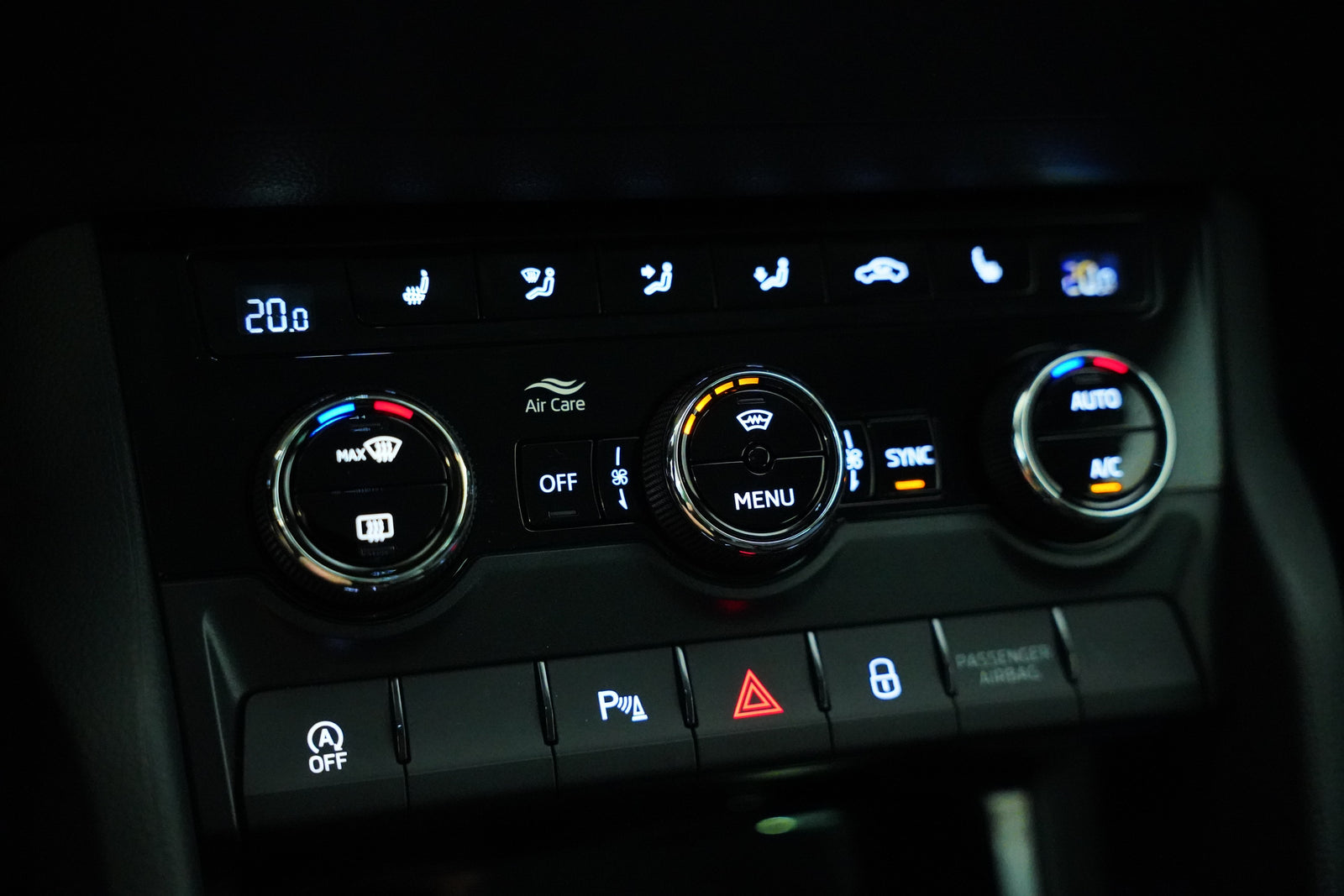 Škoda Karoq 1.5 TSI 110 kW Top Selection – foto 25