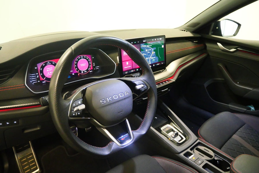 Škoda Octavia 2.0 TSI 195 kW DSG RS – foto 14