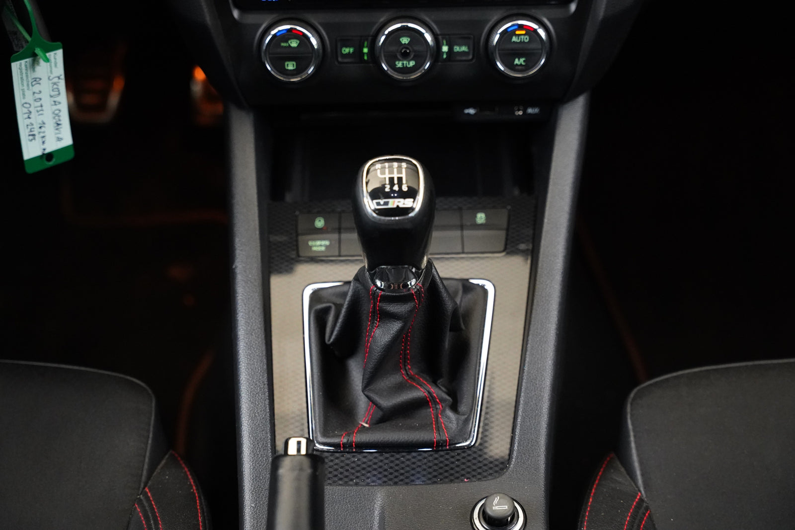Škoda Octavia 2.0 TSI 162 kW RS – foto 24