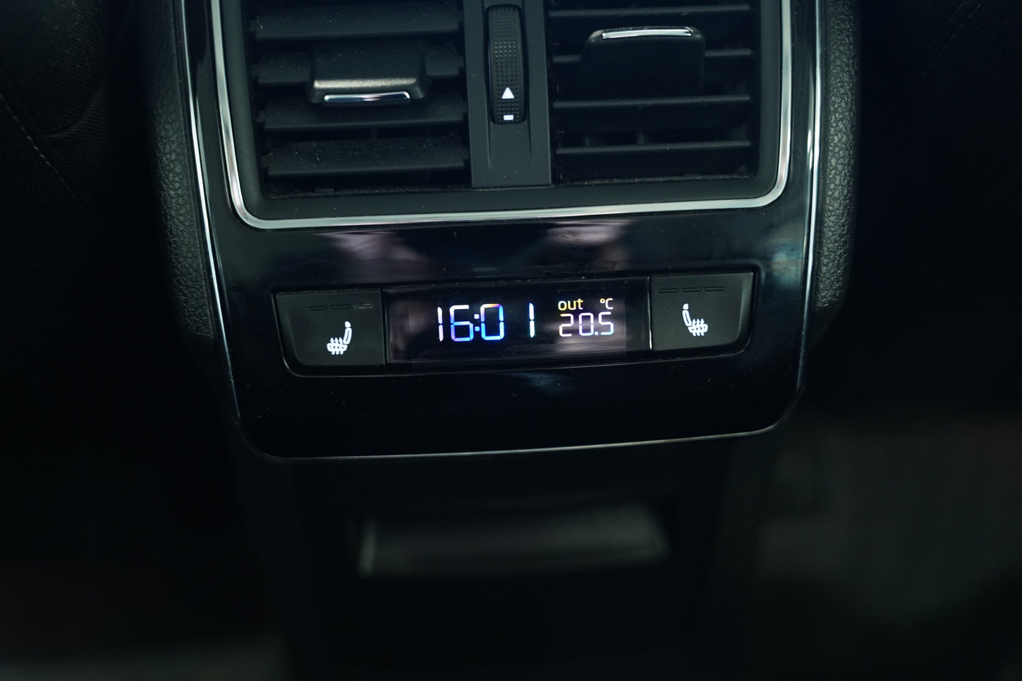 Škoda Superb 2.0 TDI 110 kW DSG Style