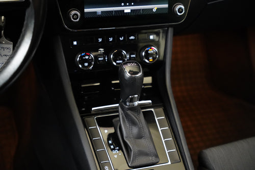 Škoda Superb 2.0 TDI 110 kW – foto 24