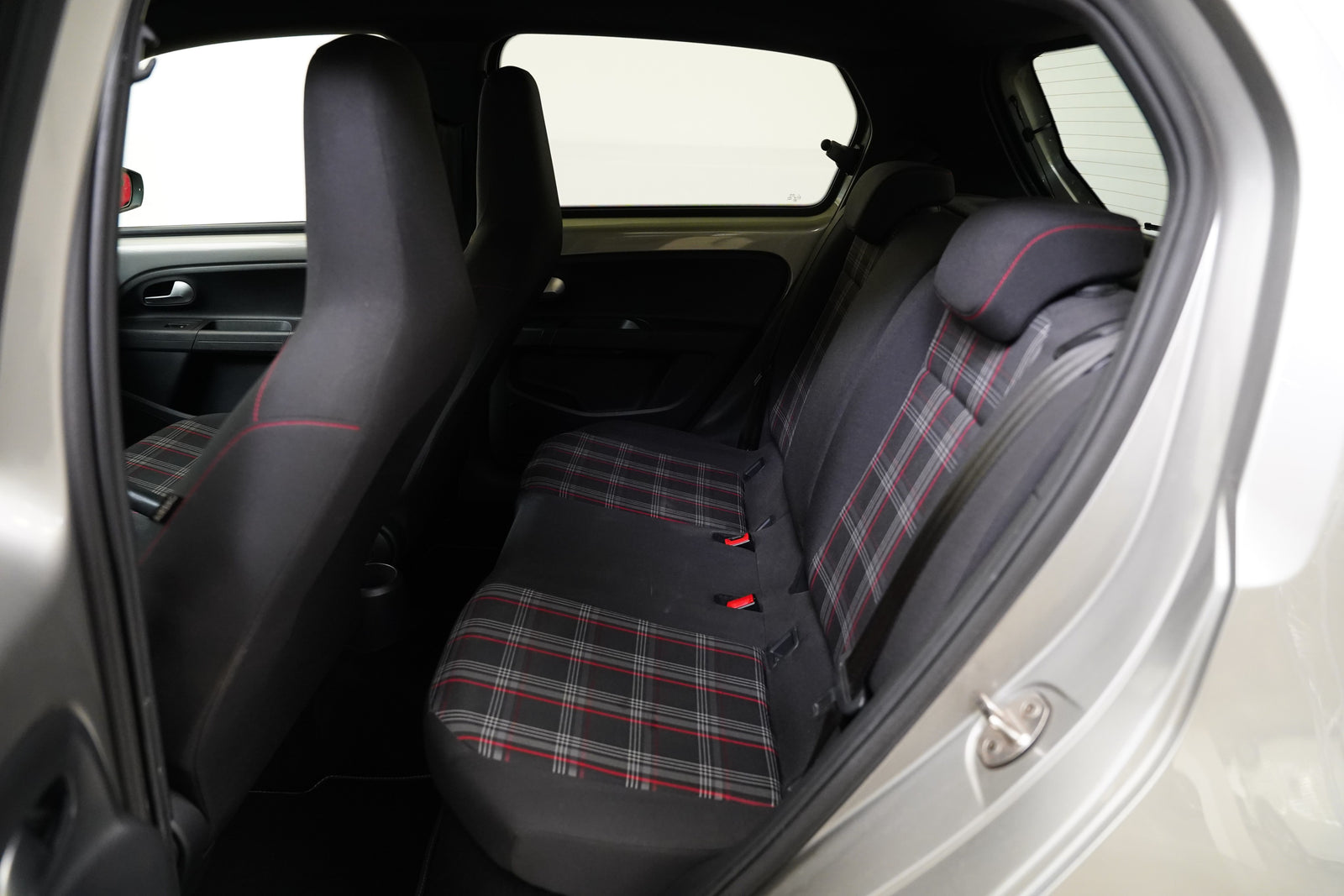 Volkswagen up! 1.0 TSI 85 kW GTI – foto 24