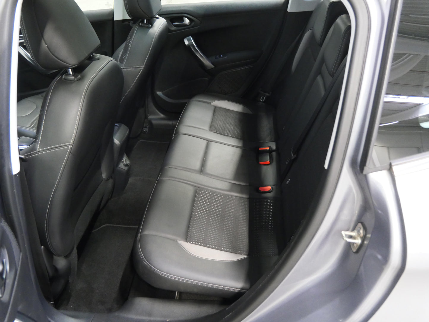 Peugeot 2008 1.6 VTi 88 kW Allure