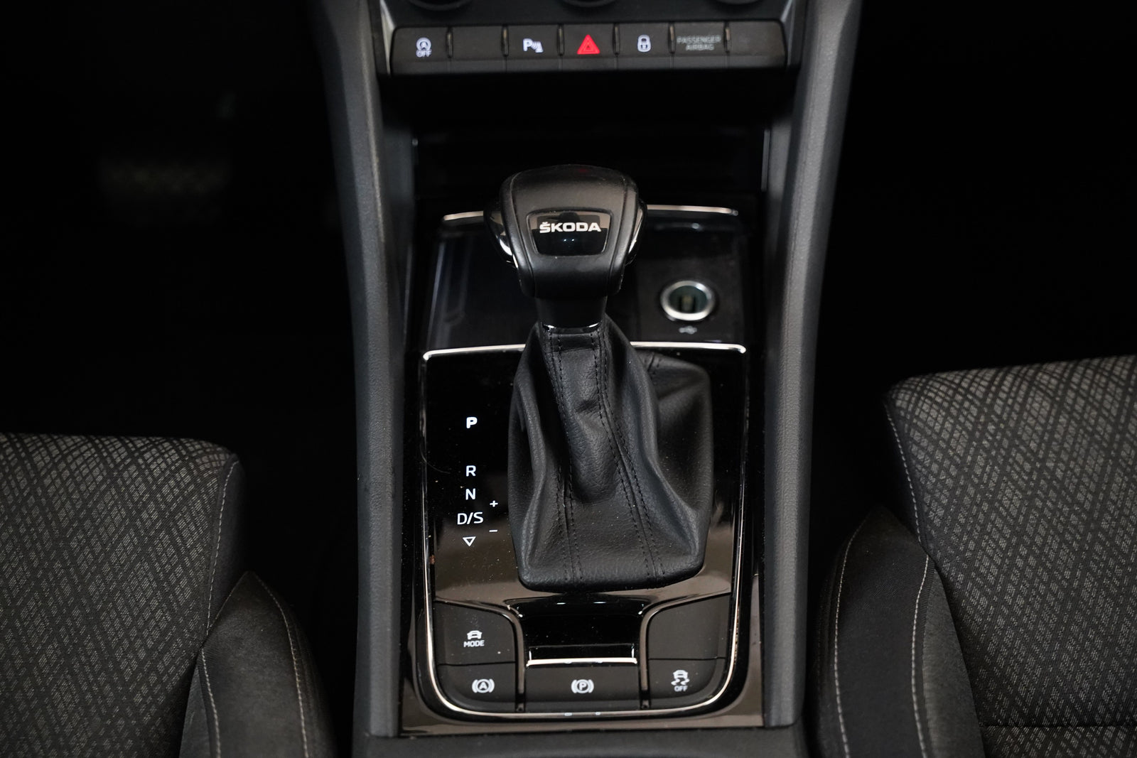 Škoda Karoq 1.5 TSI 110 kW Style DSG – foto 24