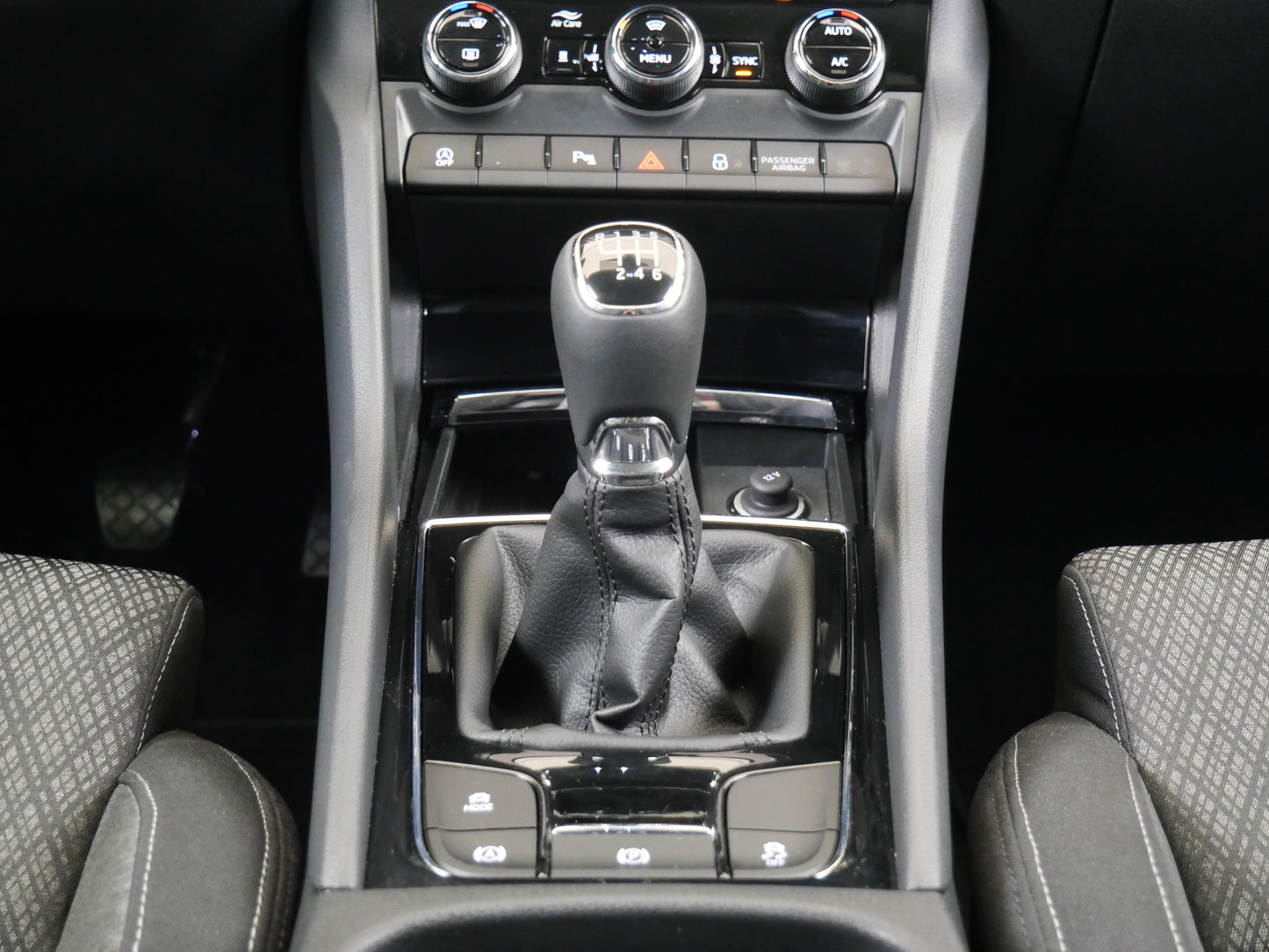 Škoda Karoq 1.5 TSI 110 kW Top Selection