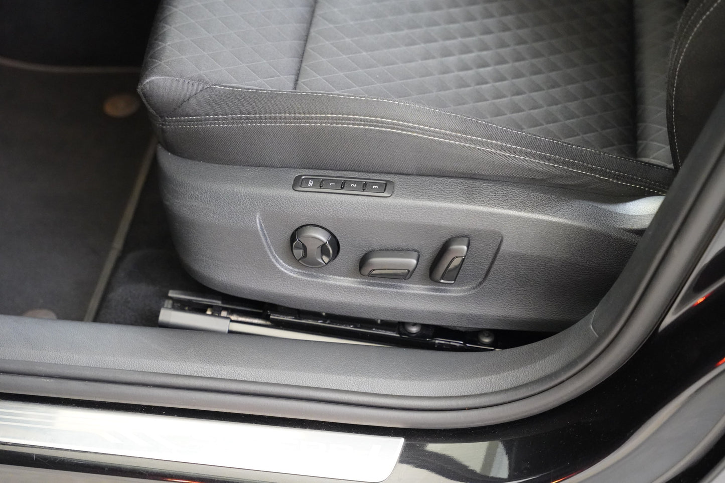 Škoda Superb 2.0 TDI 140 kW DSG Style