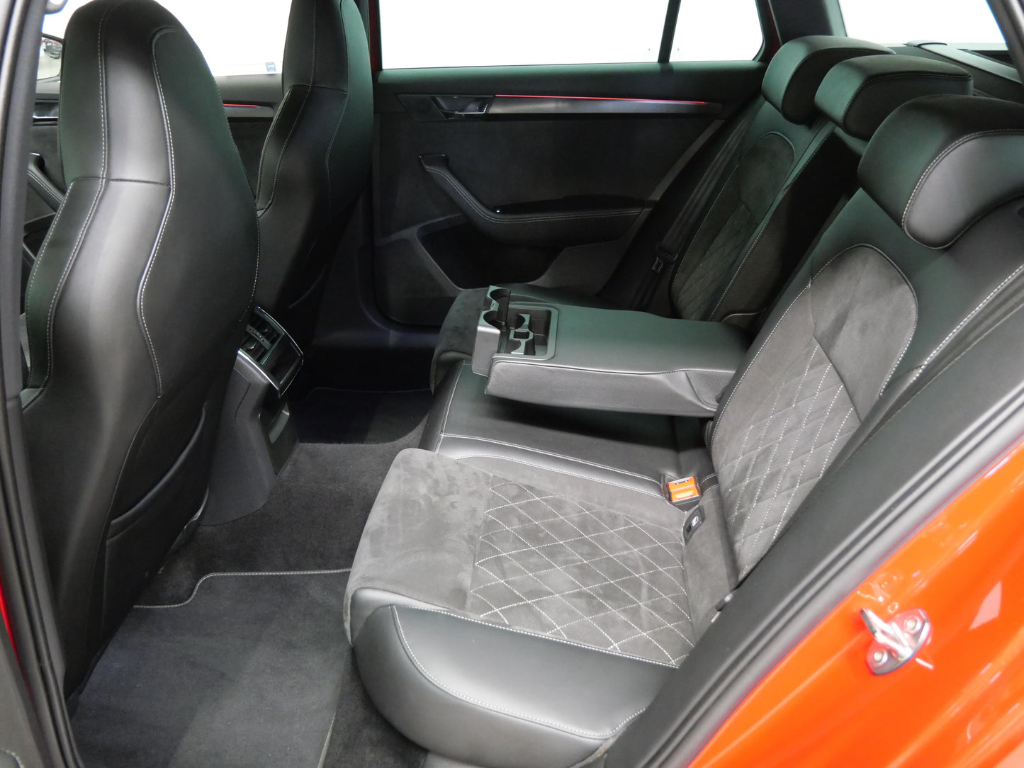 Škoda Superb 2.0 TDI 110 kW Sportline