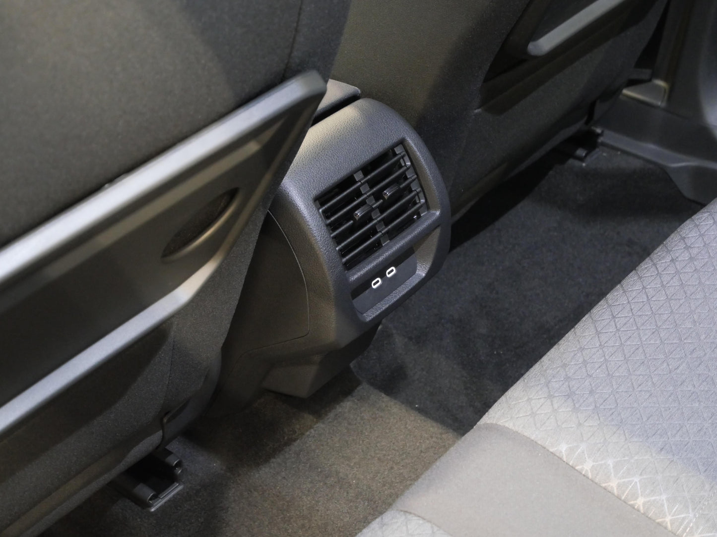 Ford Tourneo Connect Grand 2.0 EB 90 kW Titanium