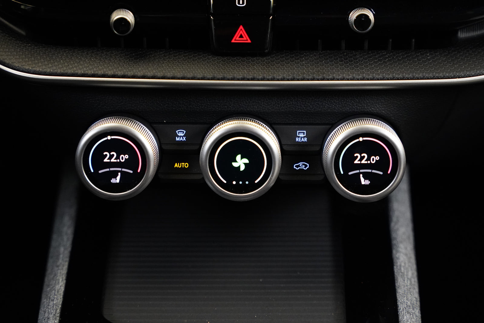 Škoda Superb 2.0 TDI 110 kW Selection – foto 24