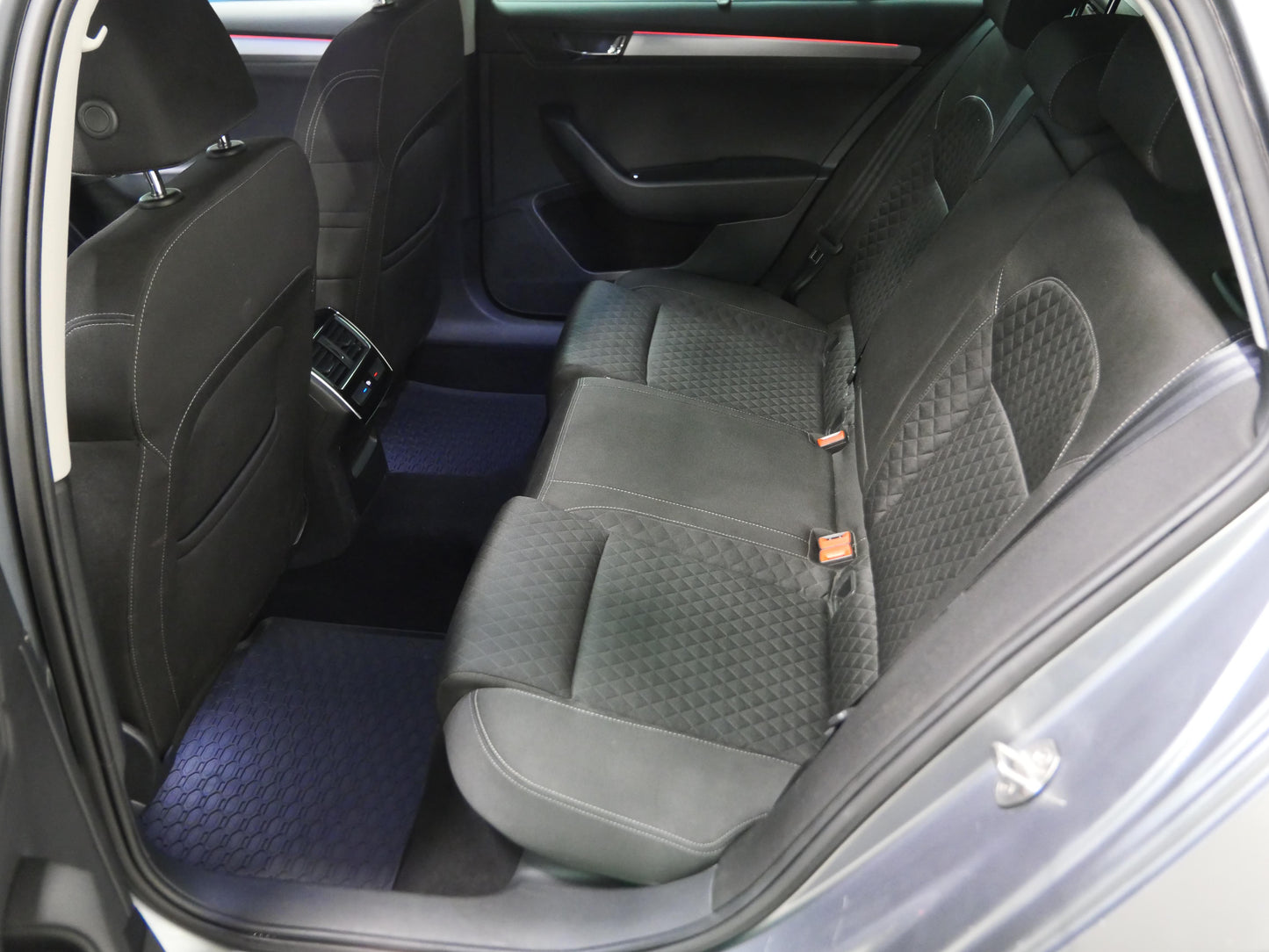 Škoda Superb 2.0 TDI 140 kW Style