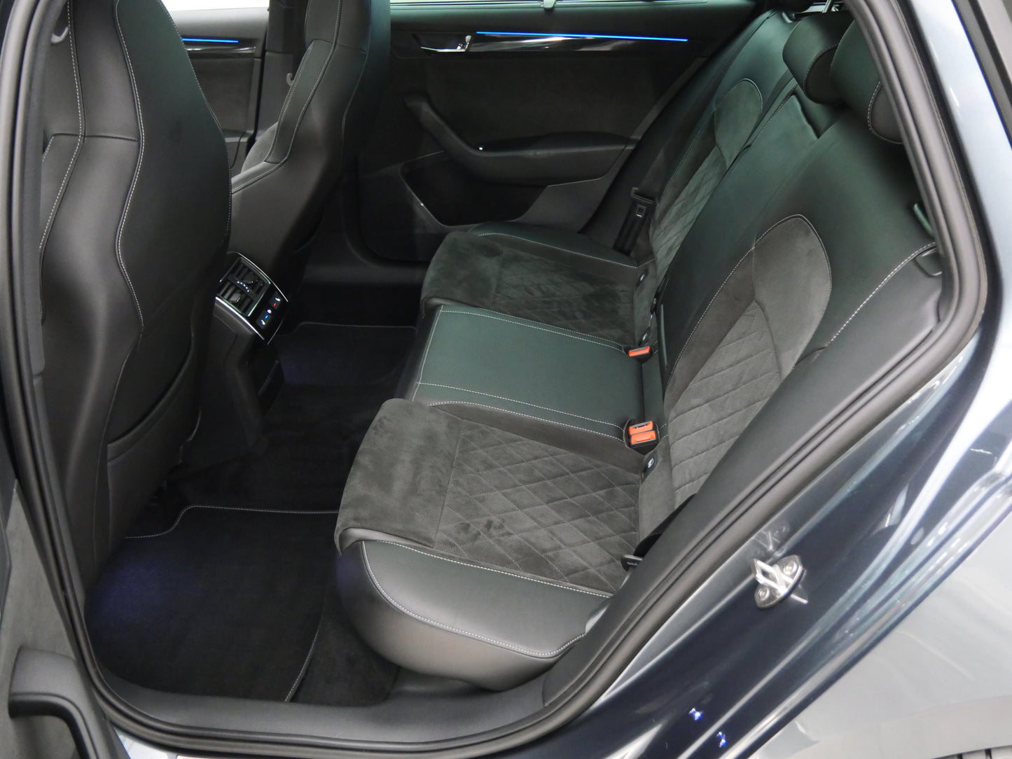 Škoda Superb 2.0 TDI 140 kW SportLine