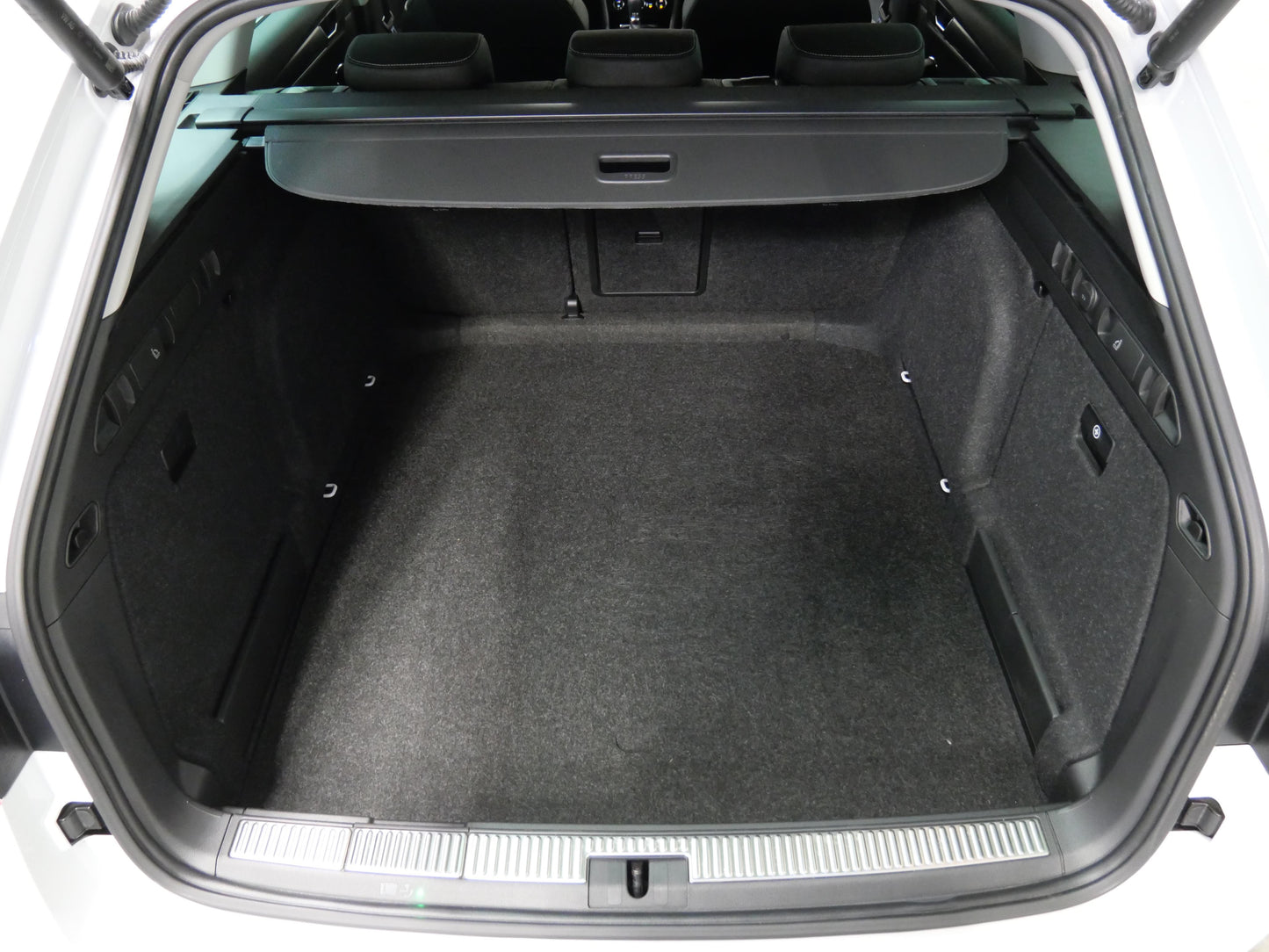 Škoda Superb 2.0 TDI 110 kW Style TOP
