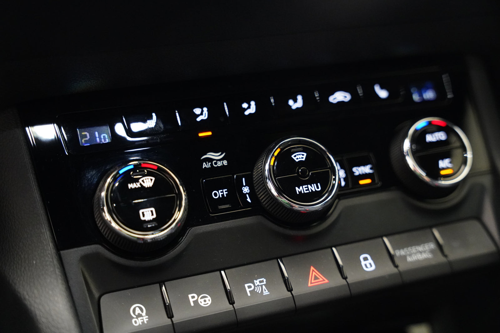 Škoda Karoq 1.5 TSI 110 kW DSG Sportline – foto 24