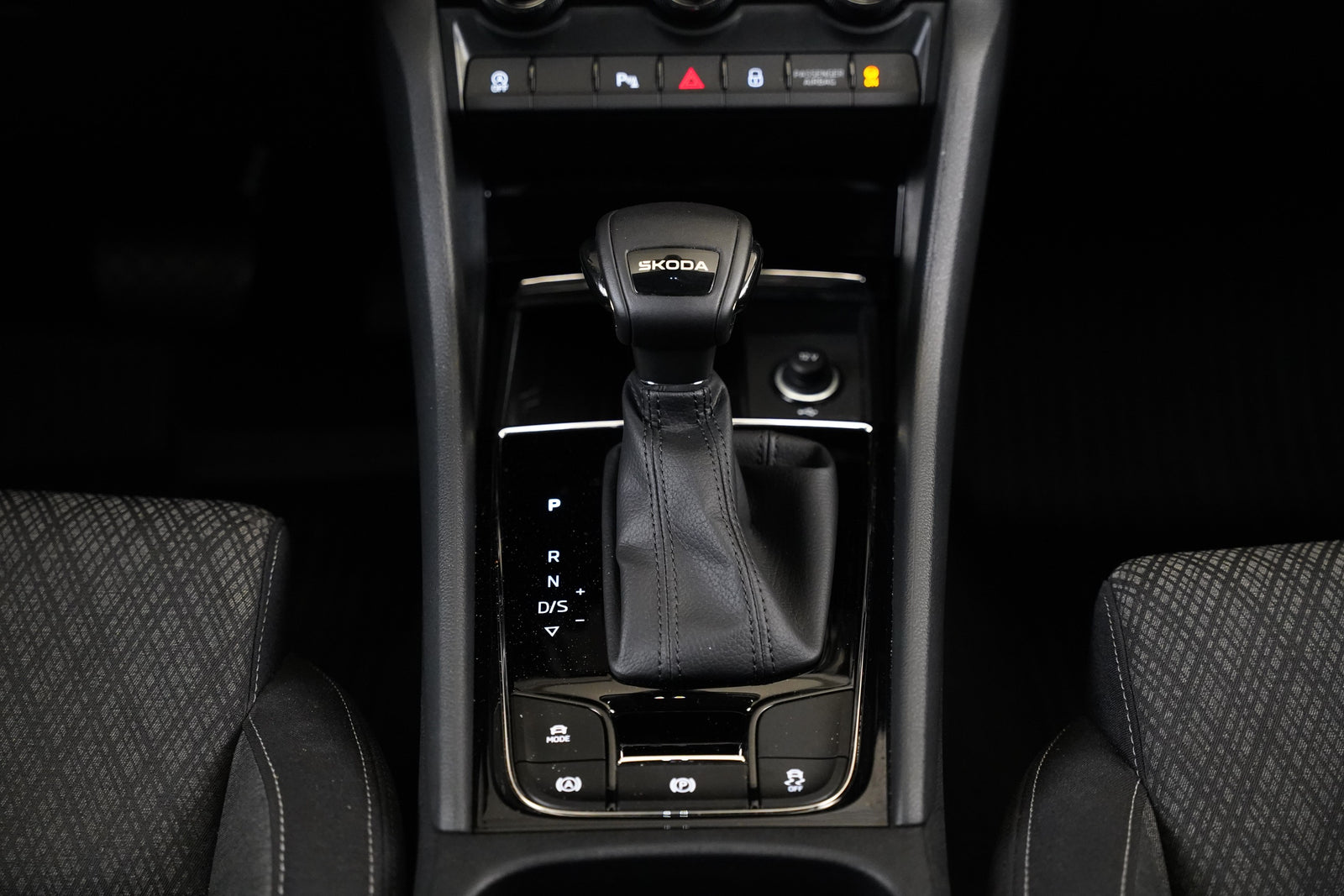 Škoda Karoq 1.5 TSI 110 kW Top Selection – foto 24