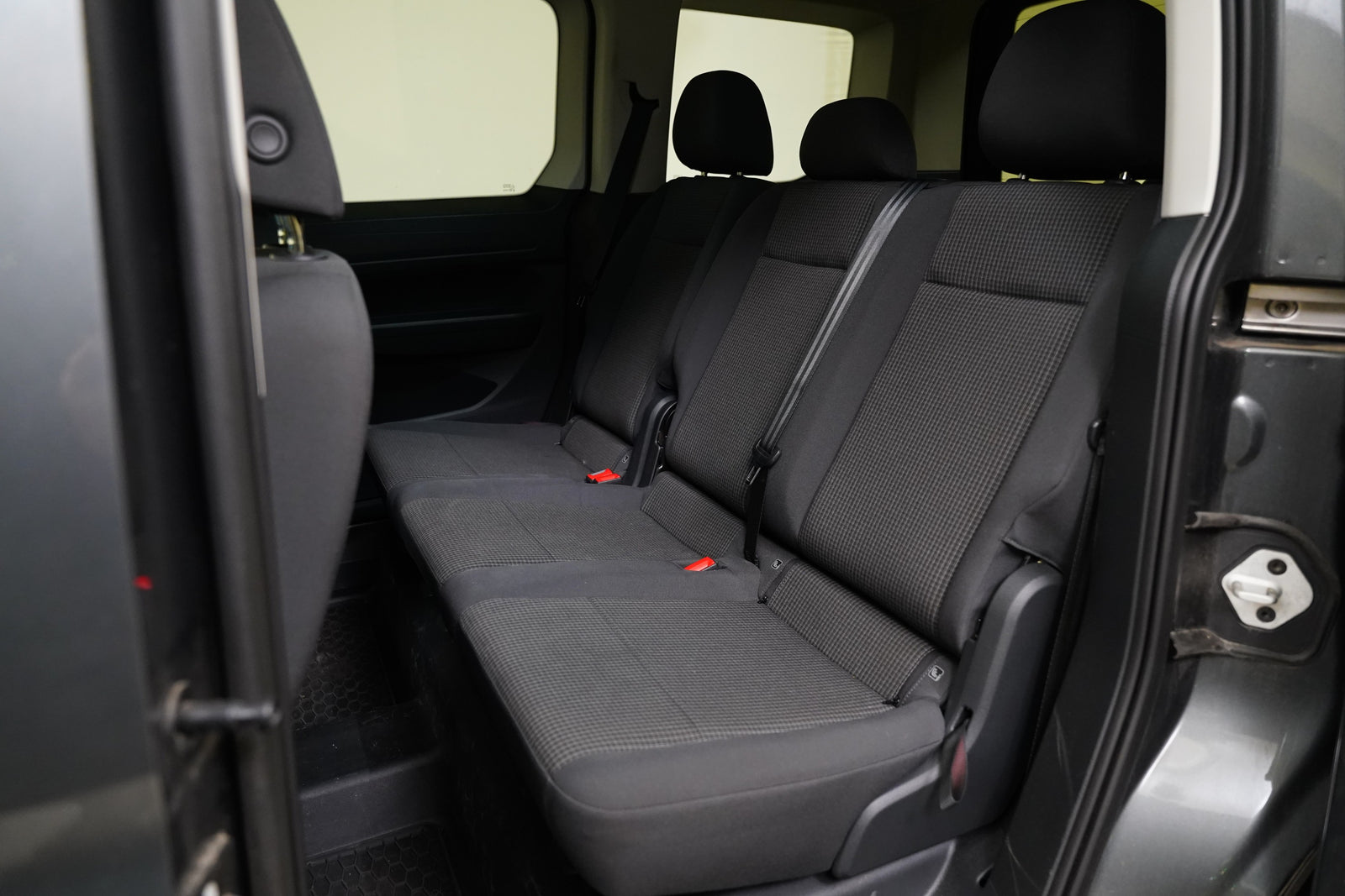 Volkswagen Caddy 2.0 TDI 90 kW DSG Comfortline – foto 24