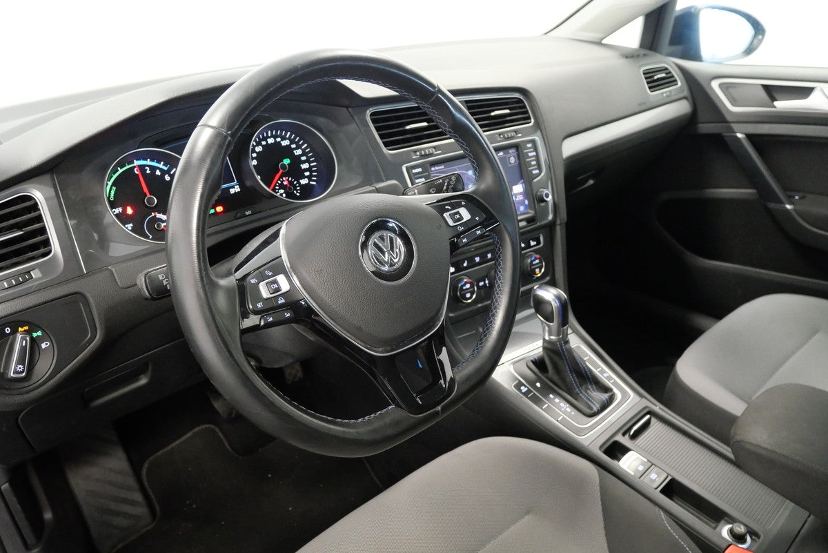 Volkswagen e-Golf 85 kW Comfortline – foto 14