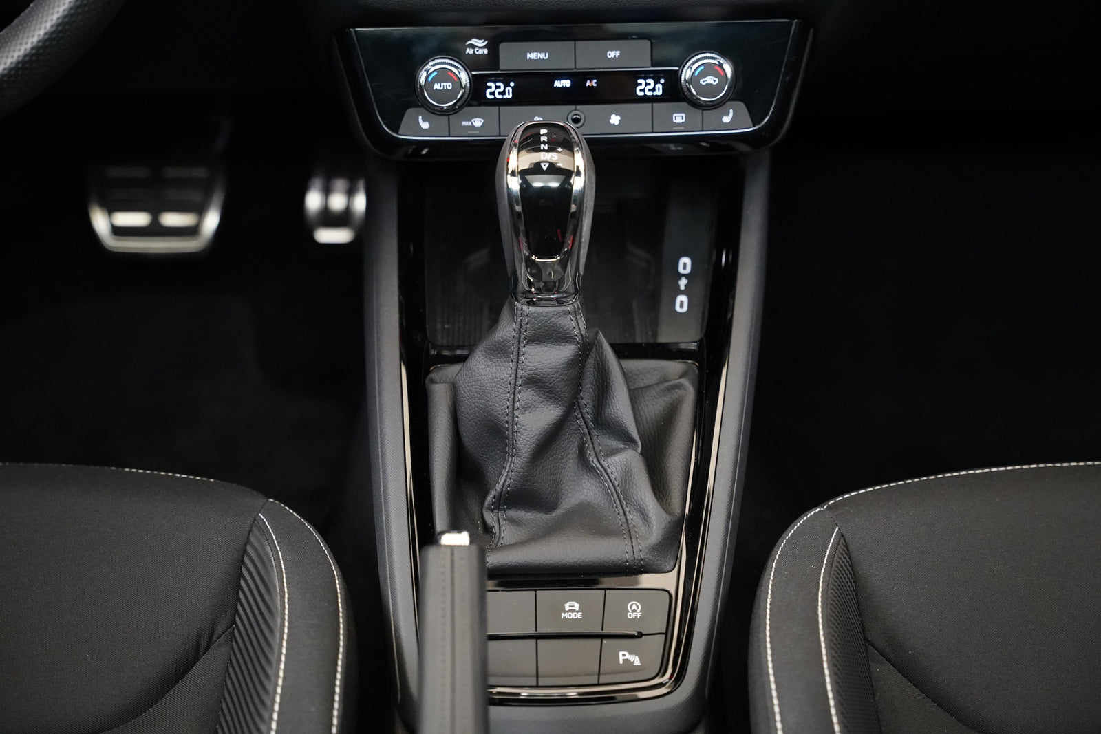 Škoda Scala 1.0 TSI 85 kW DSG Monte Carlo – foto 24
