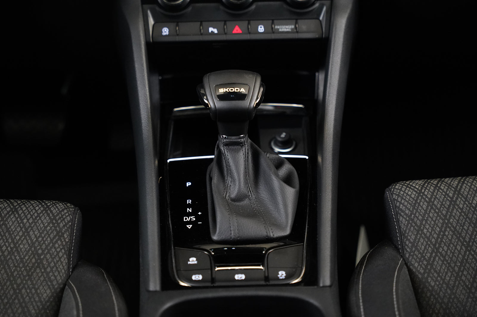 Škoda Karoq 1.5 TSI 110 kW Top Selection – foto 24