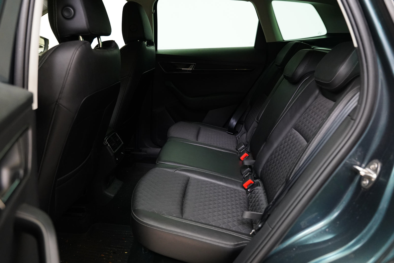 Škoda Karoq 1.5 TSI 110 kW DSG Style – foto 24