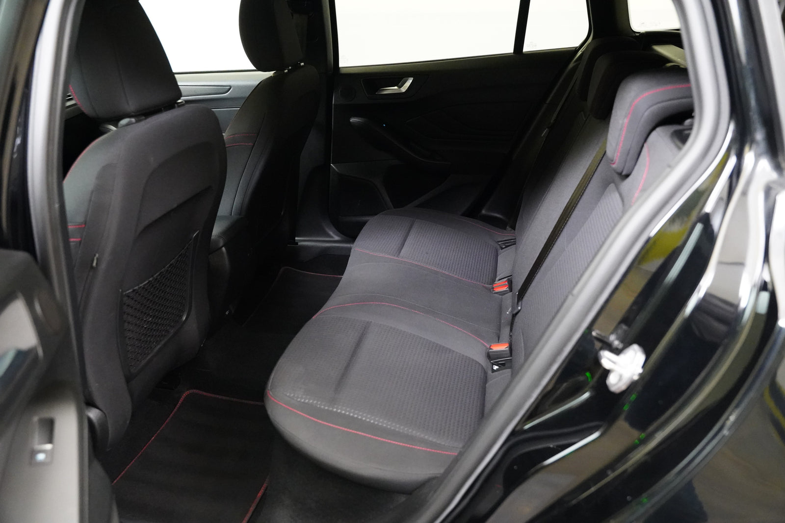 Ford Focus 2.0 TDCi 110 kW ST-Line – foto 24