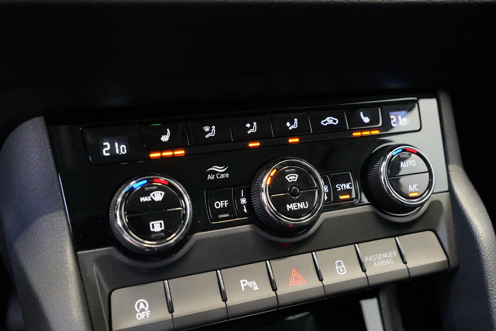 Škoda Karoq 1.5 TSI 110 kW Top Selection – foto 24