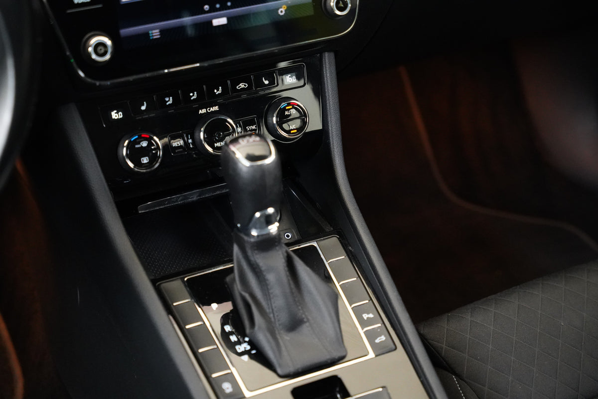 Škoda Superb 2.0 TDI 110 kW Style – foto 24