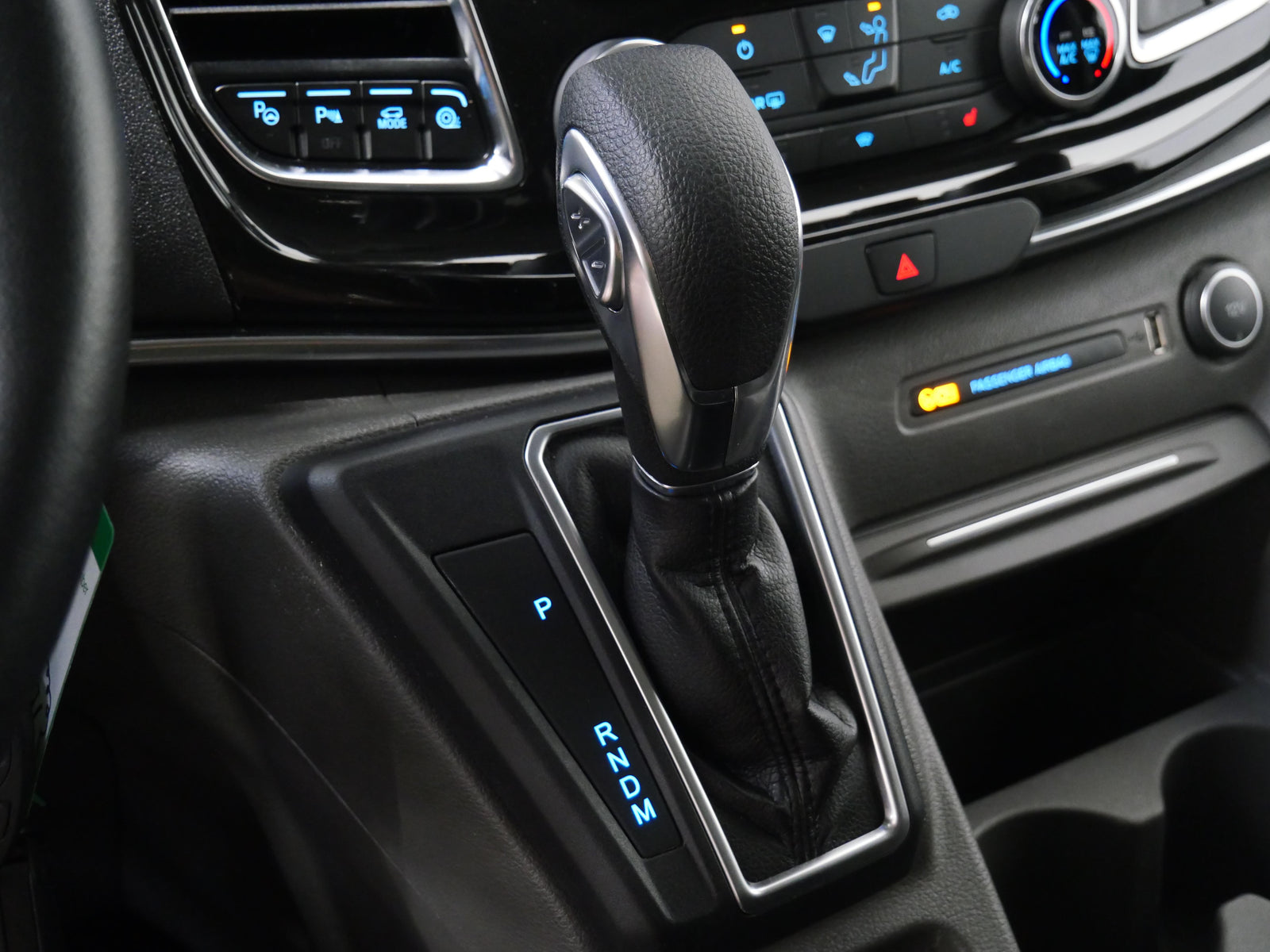 Ford Tourneo Custom 2.0 TDCI 136 kW Titanium X – foto 24