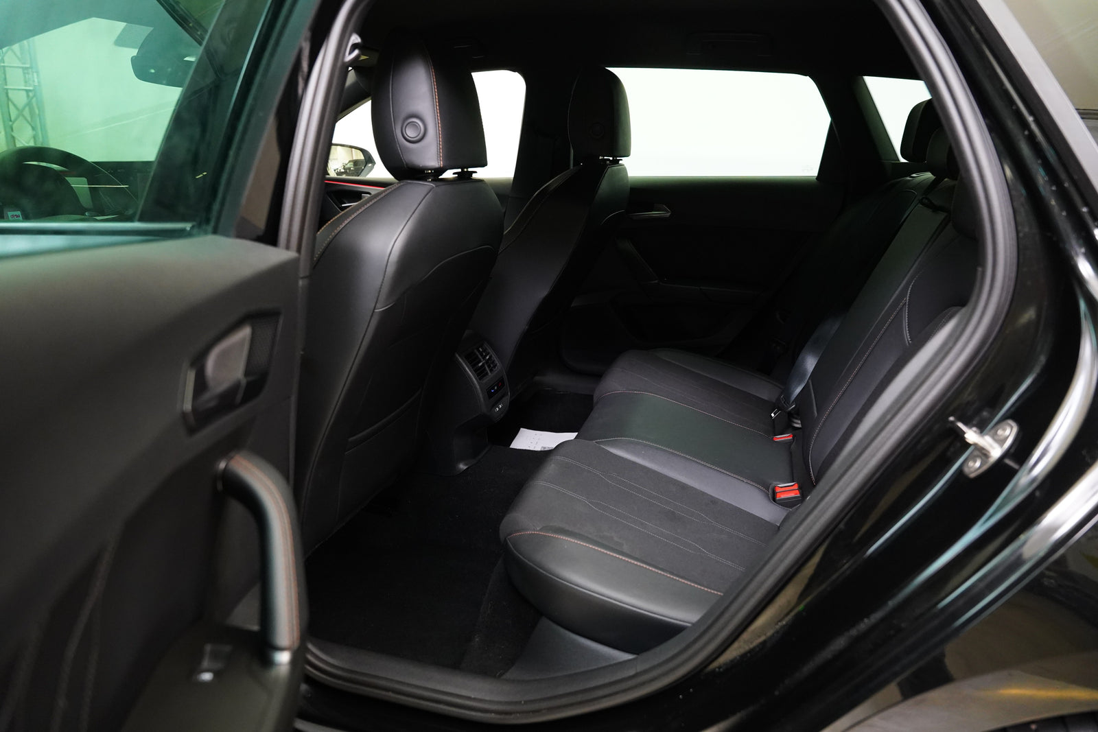 Cupra Leon 1.5 eTSI 110 kW ST – foto 24