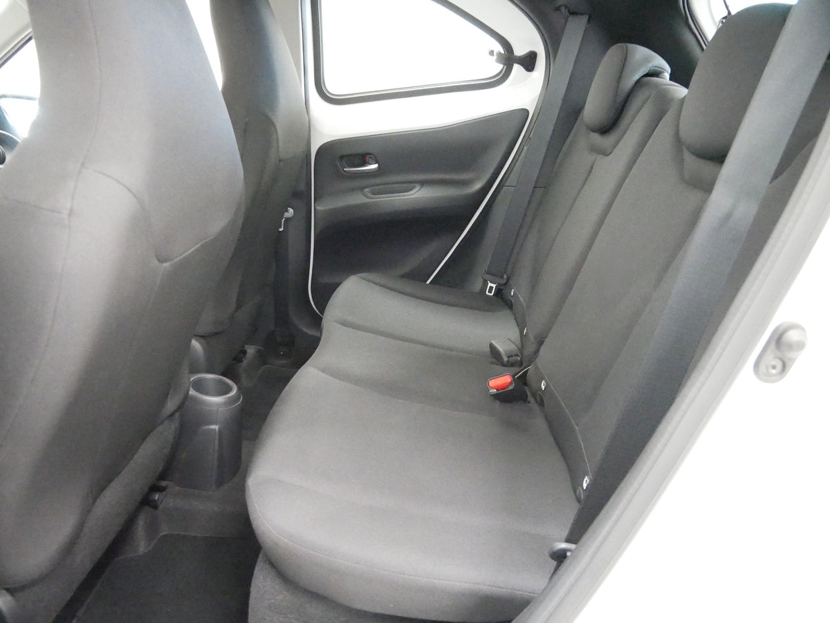 Toyota Aygo X 1.0 VVTi 53kW Comfort – foto 24