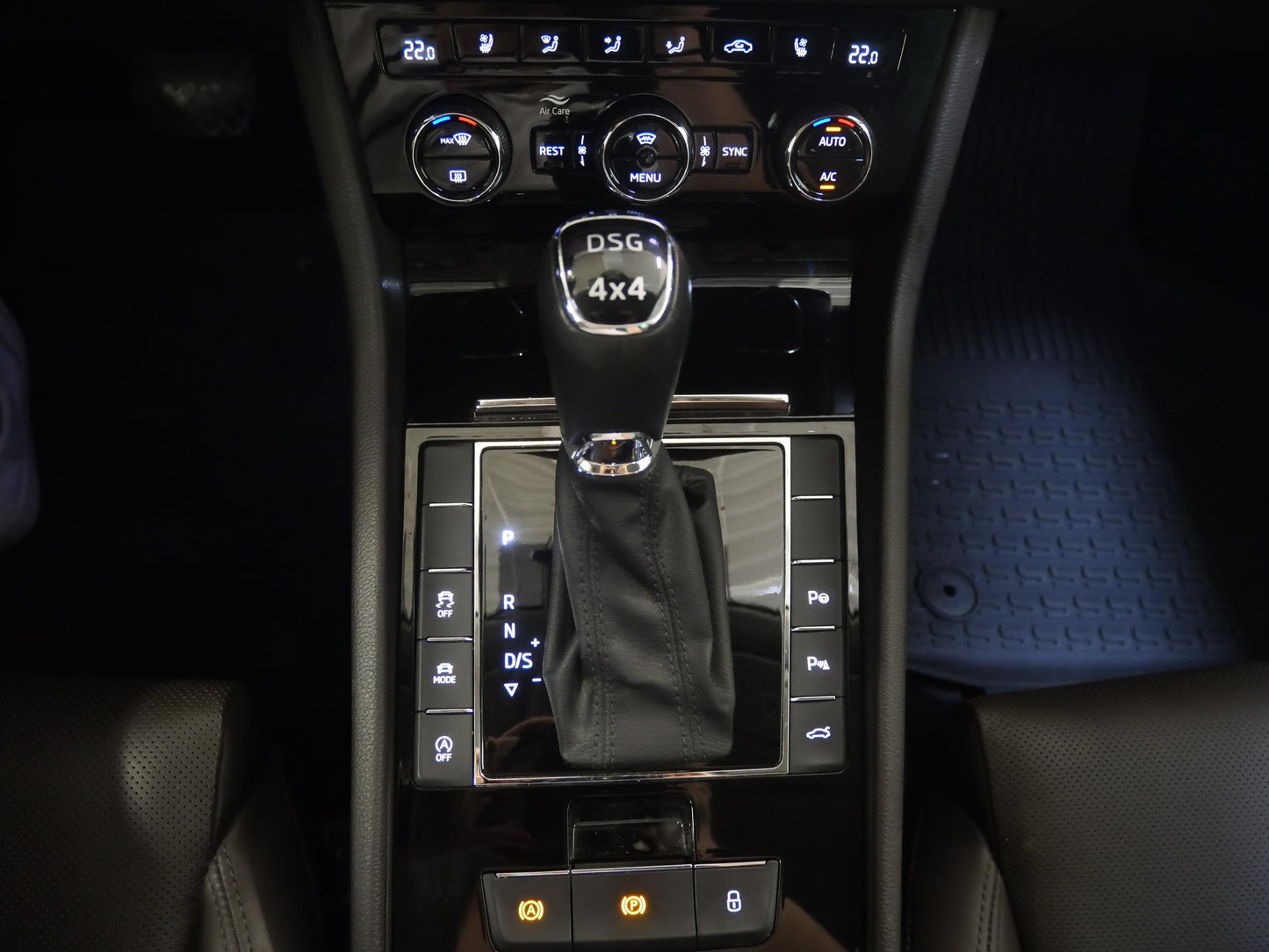 Škoda Superb 2.0 TDI 140 kW L&K